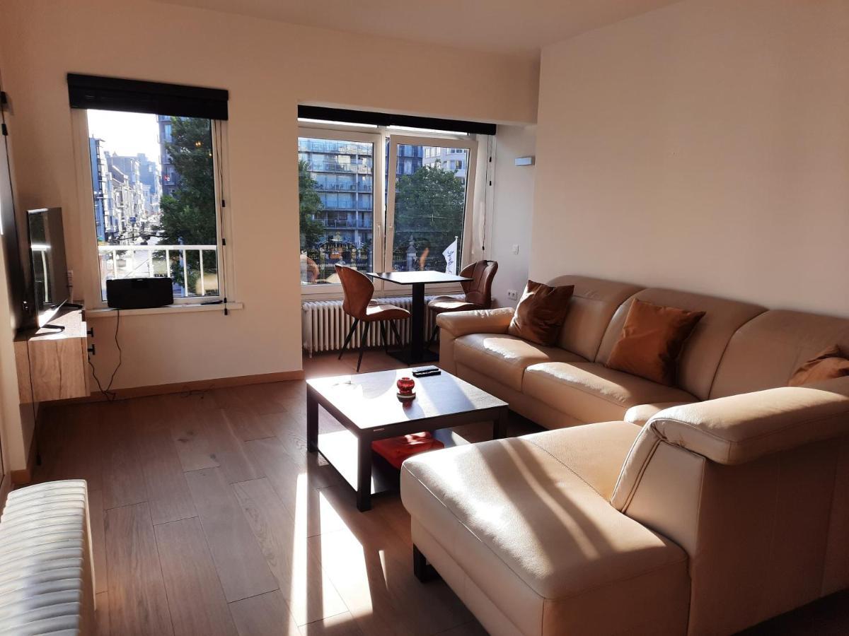 אוסטנדה Lichtrijk En Comfortabel Hoekappartement Met Gratis Parking En Zeer Centraal Gelegen - Comme Chez Soi מראה חיצוני תמונה