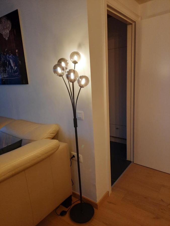 אוסטנדה Lichtrijk En Comfortabel Hoekappartement Met Gratis Parking En Zeer Centraal Gelegen - Comme Chez Soi מראה חיצוני תמונה