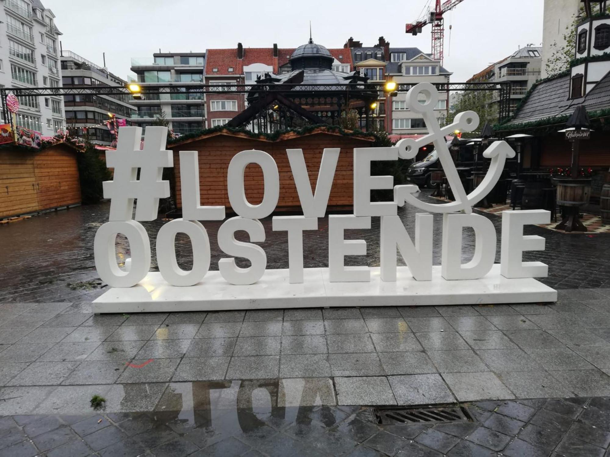 אוסטנדה Lichtrijk En Comfortabel Hoekappartement Met Gratis Parking En Zeer Centraal Gelegen - Comme Chez Soi מראה חיצוני תמונה